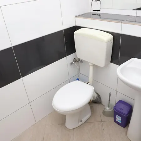 Apartament Elvi Aerd *